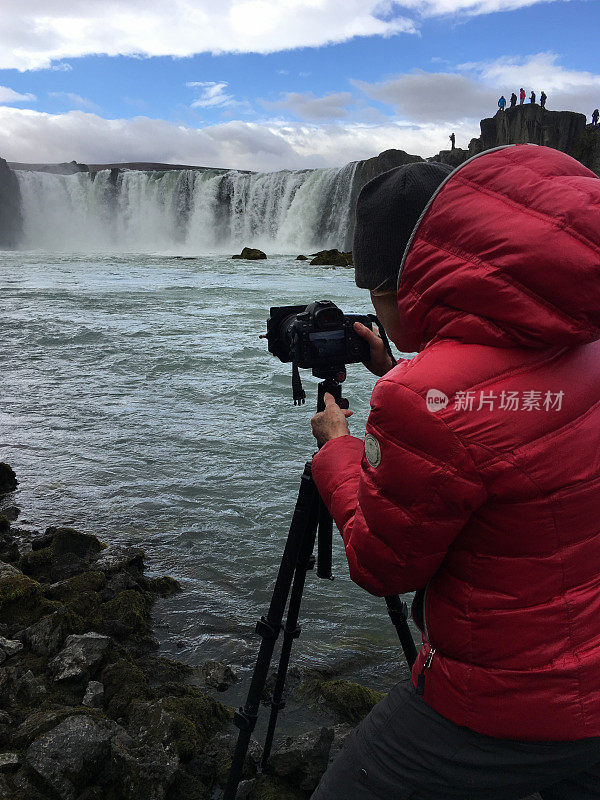 冰岛Godafoss Falls的摄影师